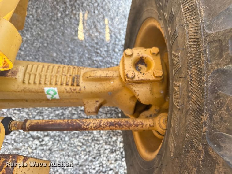 image for item DJ7792 2004 Caterpillar 420D backhoe