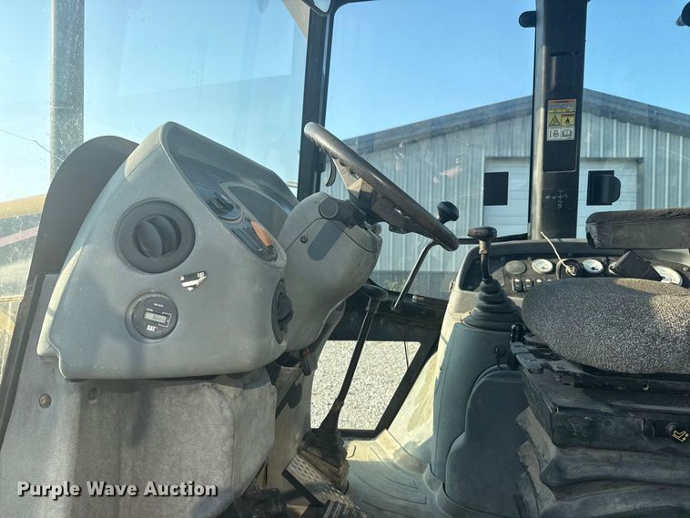 image for item DJ7792 2004 Caterpillar 420D backhoe