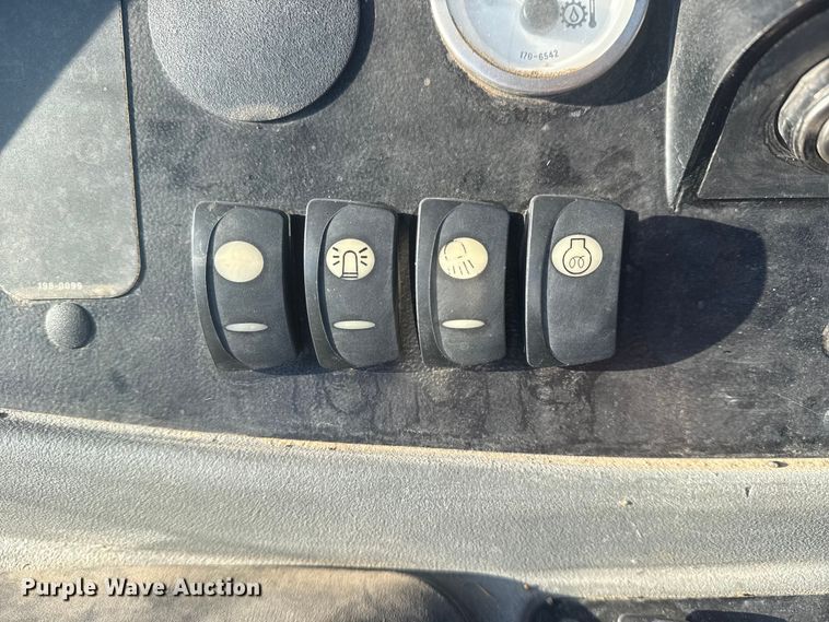 image for item DJ7792 2004 Caterpillar 420D backhoe