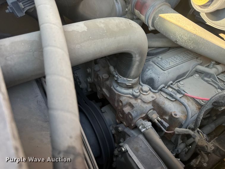 image for item DJ7792 2004 Caterpillar 420D backhoe