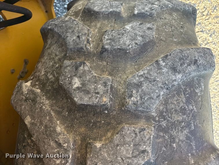 image for item DJ7792 2004 Caterpillar 420D backhoe