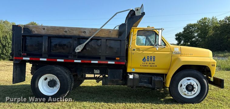 image for item DJ7793 1993 Ford F700 dump truck