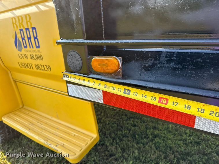 image for item DJ7793 1993 Ford F700 dump truck