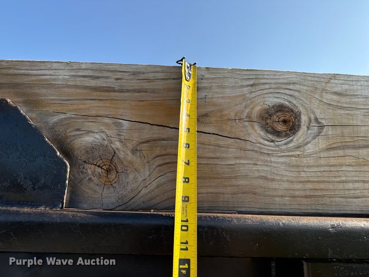 image for item DJ7793 1993 Ford F700 dump truck