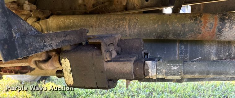 image for item DJ7793 1993 Ford F700 dump truck