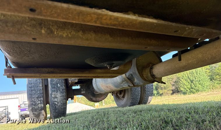 image for item DJ7793 1993 Ford F700 dump truck