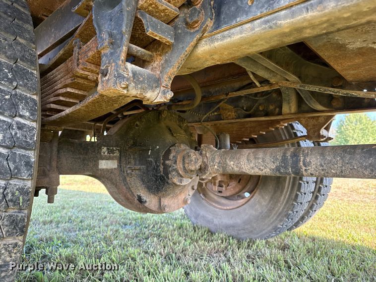 image for item DJ7793 1993 Ford F700 dump truck