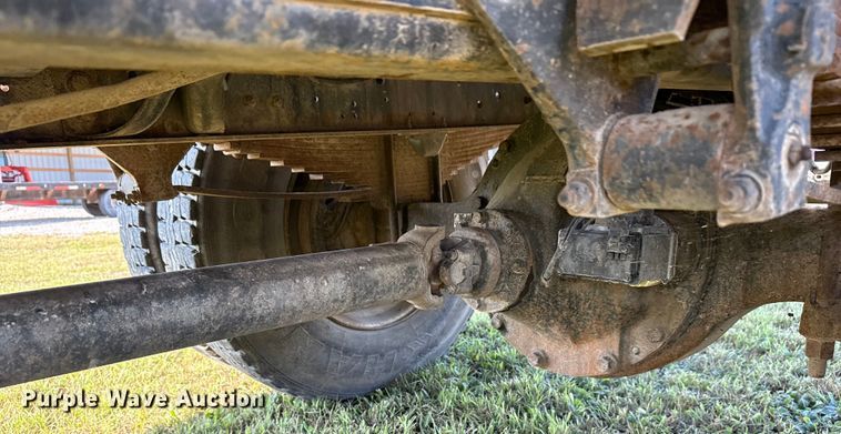 image for item DJ7793 1993 Ford F700 dump truck