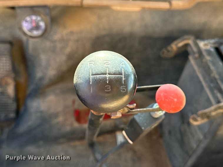 image for item DJ7793 1993 Ford F700 dump truck