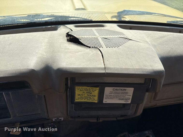 image for item DJ7793 1993 Ford F700 dump truck