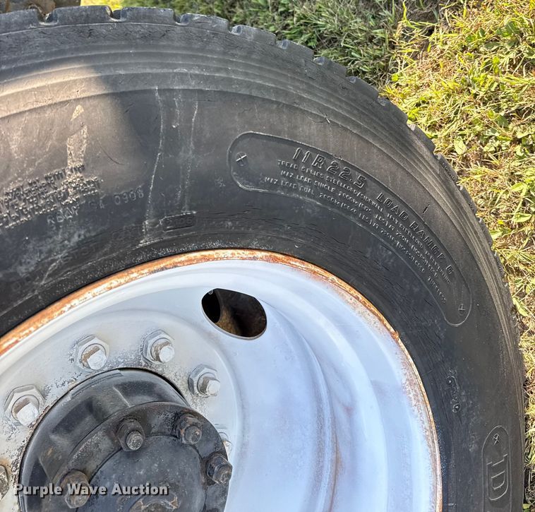 image for item DJ7793 1993 Ford F700 dump truck