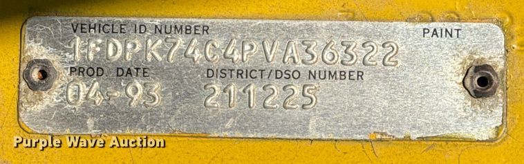 image for item DJ7793 1993 Ford F700 dump truck