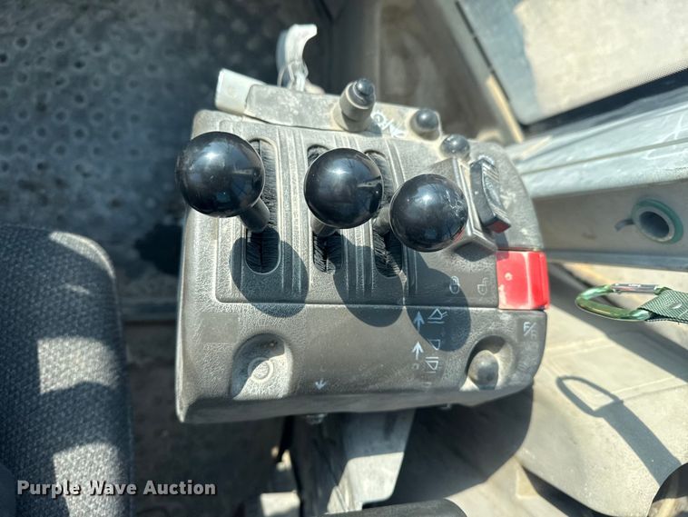 image for item DJ7800 2008 Volvo L110F wheel loader