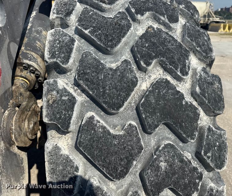 image for item DJ7800 2008 Volvo L110F wheel loader