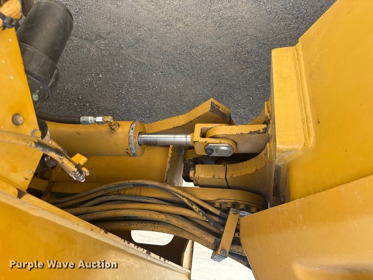 image for item DJ7802 2007 Caterpillar CB-534D XW double drum vibratory roller