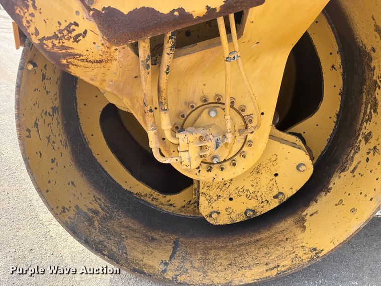 image for item DJ7802 2007 Caterpillar CB-534D XW double drum vibratory roller