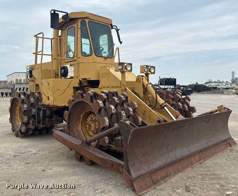 image for item DJ7805 1985 Caterpillar 815B soil compactor