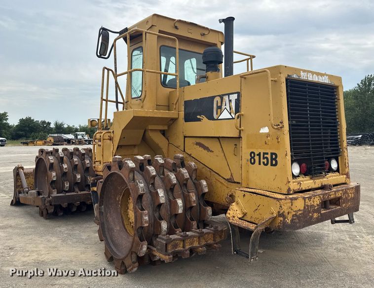 image for item DJ7805 1985 Caterpillar 815B soil compactor