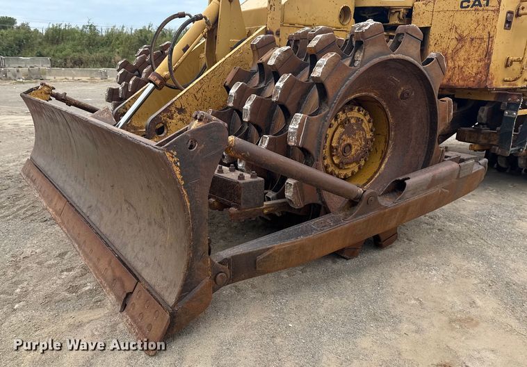 image for item DJ7805 1985 Caterpillar 815B soil compactor