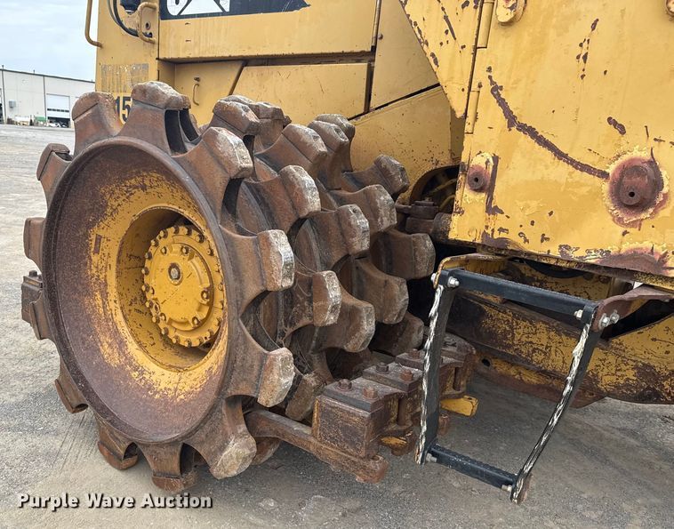 image for item DJ7805 1985 Caterpillar 815B soil compactor