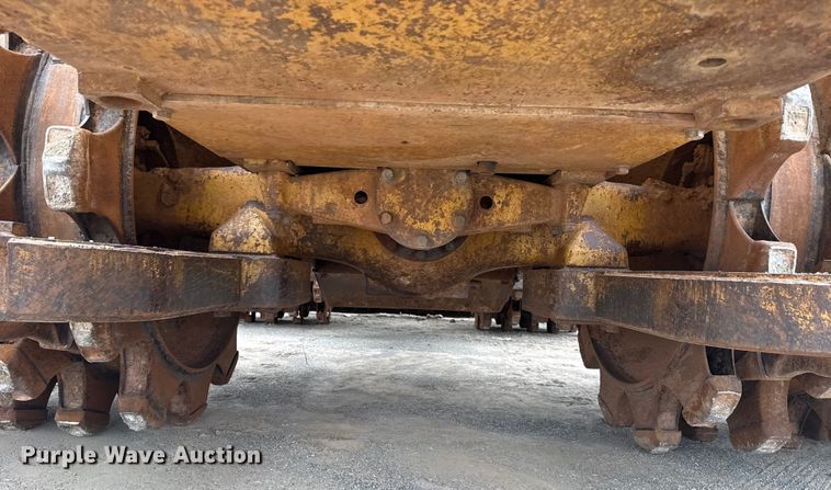 image for item DJ7805 1985 Caterpillar 815B soil compactor