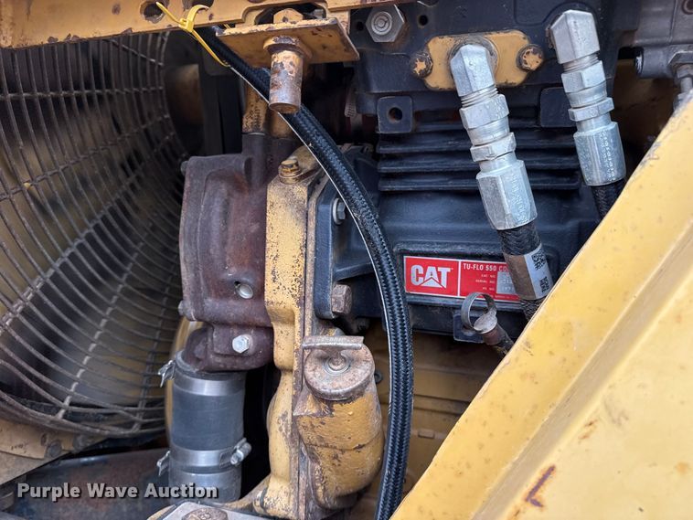 image for item DJ7805 1985 Caterpillar 815B soil compactor