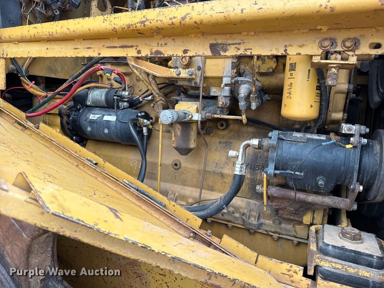 image for item DJ7805 1985 Caterpillar 815B soil compactor