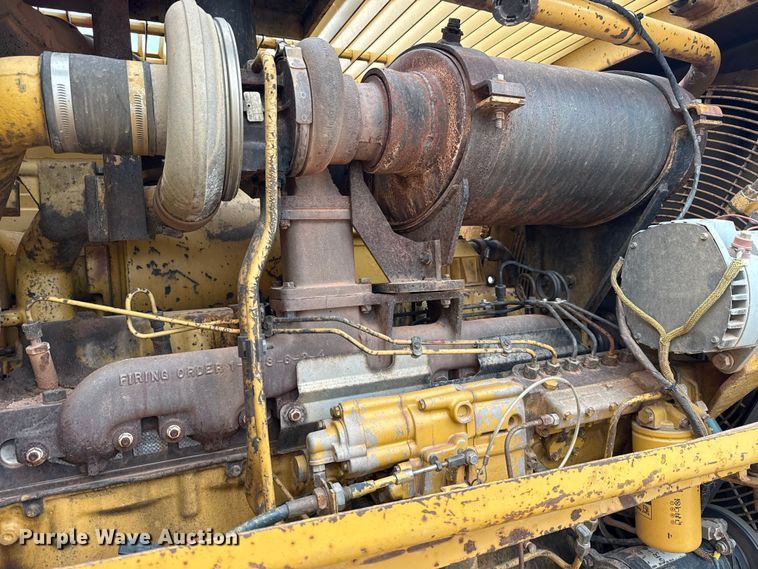 image for item DJ7805 1985 Caterpillar 815B soil compactor