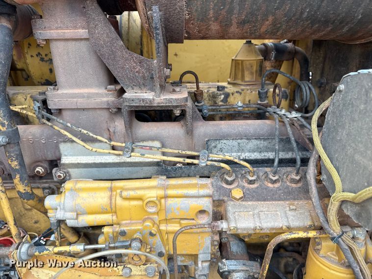 image for item DJ7805 1985 Caterpillar 815B soil compactor