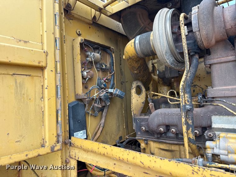 image for item DJ7805 1985 Caterpillar 815B soil compactor