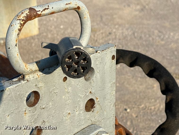 image for item DJ7813 1995 Trail King TK40LP-2400 equipment trailer