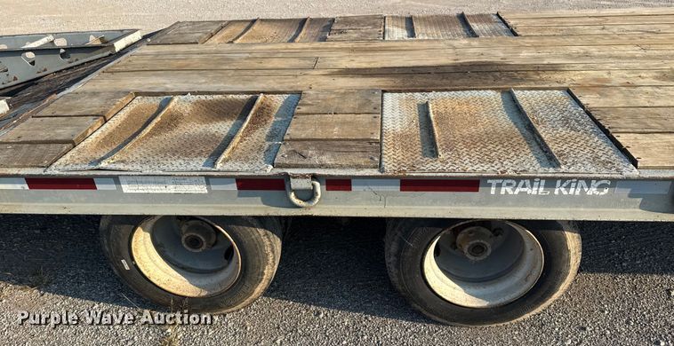 image for item DJ7813 1995 Trail King TK40LP-2400 equipment trailer