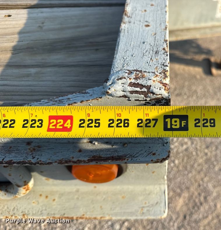 image for item DJ7813 1995 Trail King TK40LP-2400 equipment trailer