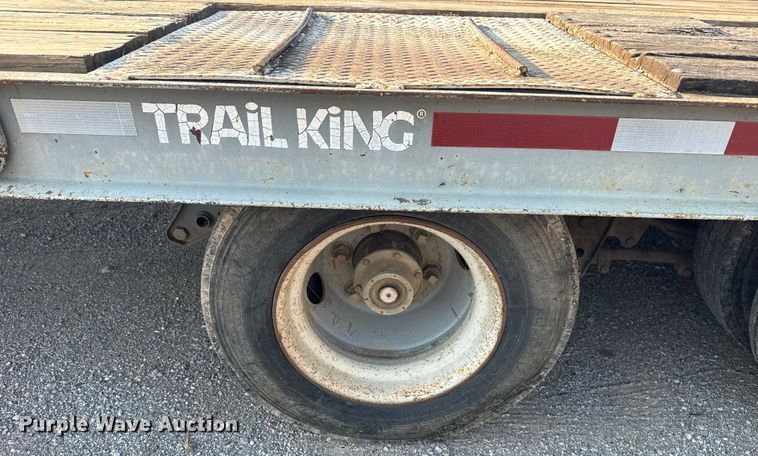 image for item DJ7813 1995 Trail King TK40LP-2400 equipment trailer