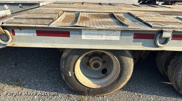 image for item DJ7813 1995 Trail King TK40LP-2400 equipment trailer