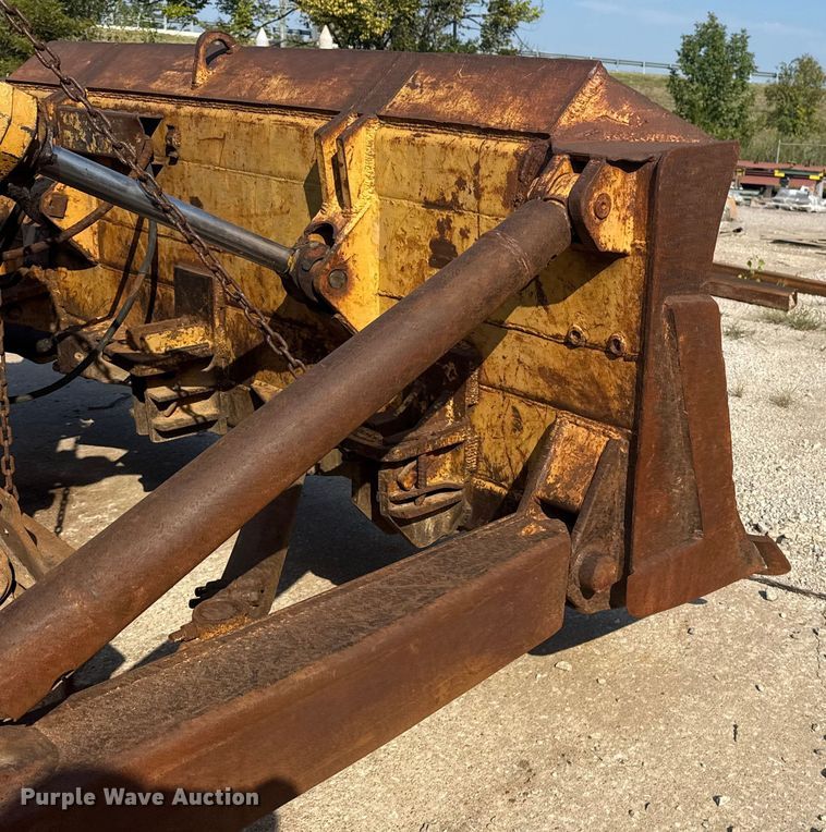 image for item DJ7815 1972 Dresser TD15B dozer