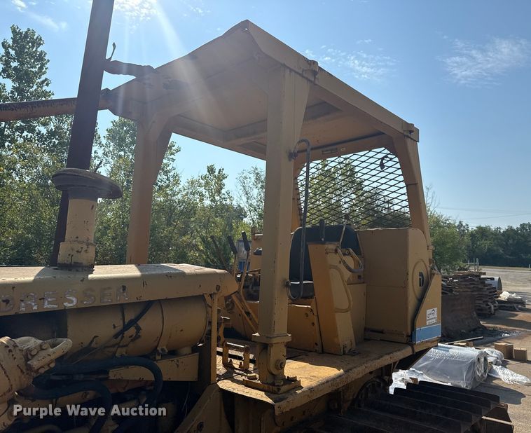 image for item DJ7815 1972 Dresser TD15B dozer