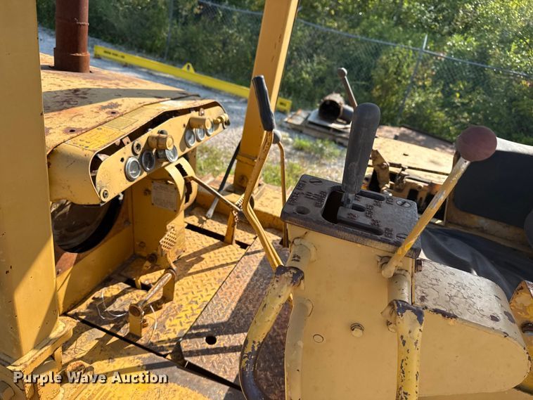 image for item DJ7815 1972 Dresser TD15B dozer