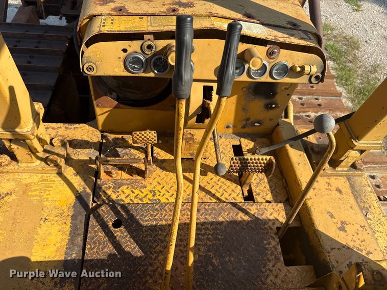 image for item DJ7815 1972 Dresser TD15B dozer