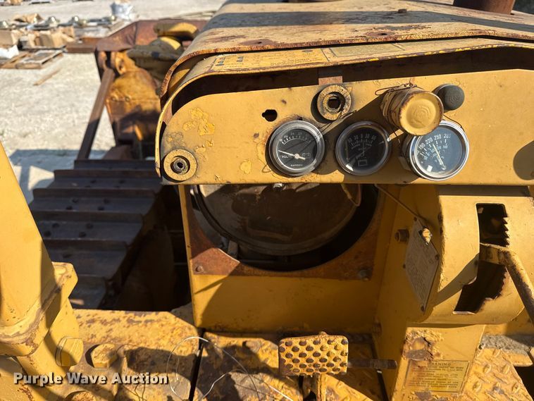 image for item DJ7815 1972 Dresser TD15B dozer