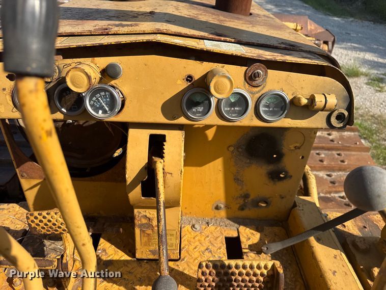 image for item DJ7815 1972 Dresser TD15B dozer