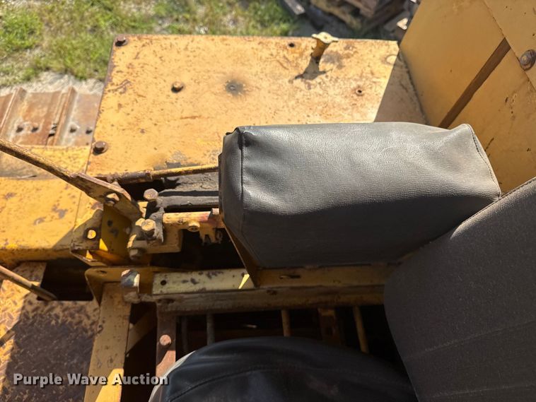 image for item DJ7815 1972 Dresser TD15B dozer