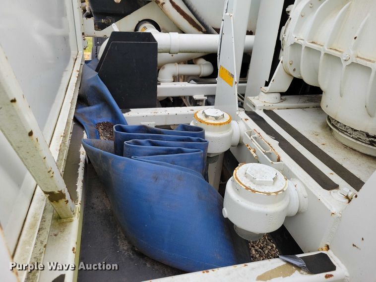 image for item DN4061 1995 International 4900 sewer jetter truck