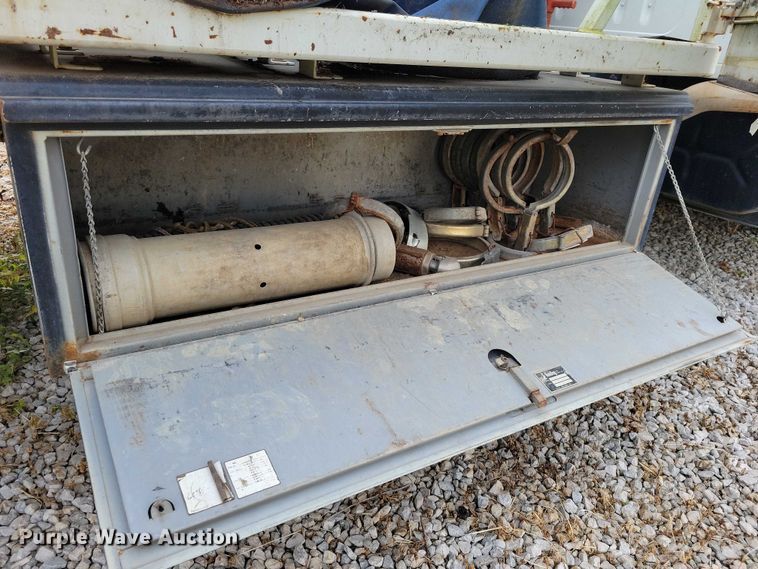 image for item DN4061 1995 International 4900 sewer jetter truck