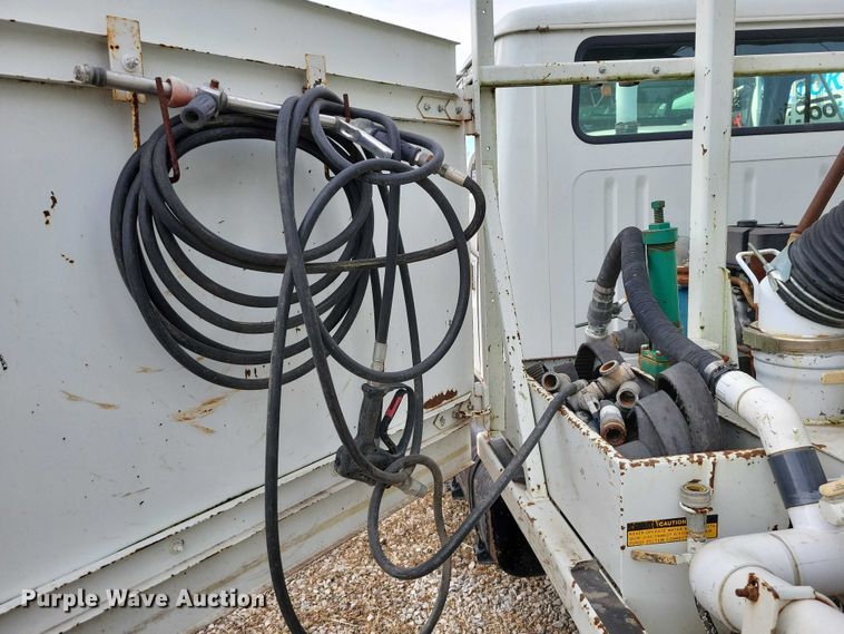 image for item DN4061 1995 International 4900 sewer jetter truck