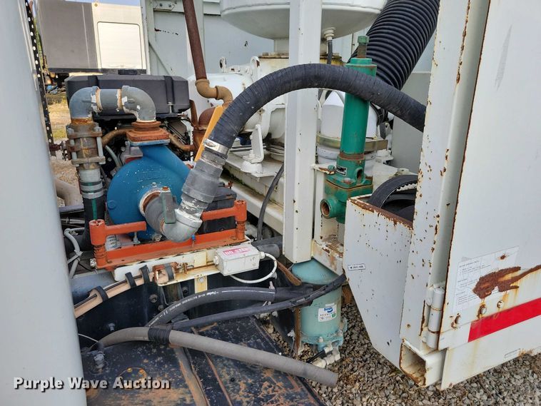 image for item DN4061 1995 International 4900 sewer jetter truck