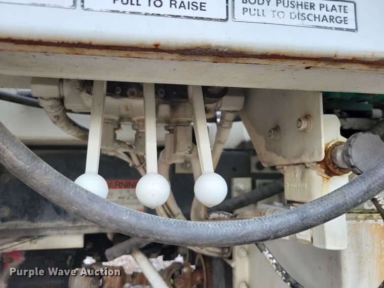 image for item DN4061 1995 International 4900 sewer jetter truck