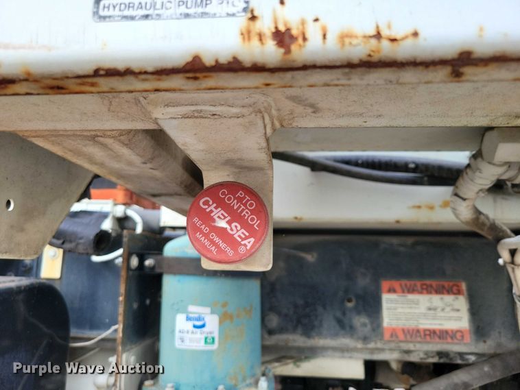 image for item DN4061 1995 International 4900 sewer jetter truck