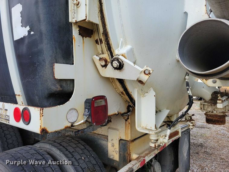 image for item DN4061 1995 International 4900 sewer jetter truck