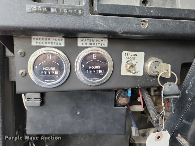 image for item DN4061 1995 International 4900 sewer jetter truck